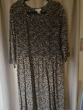 EUC CW Classics Dress